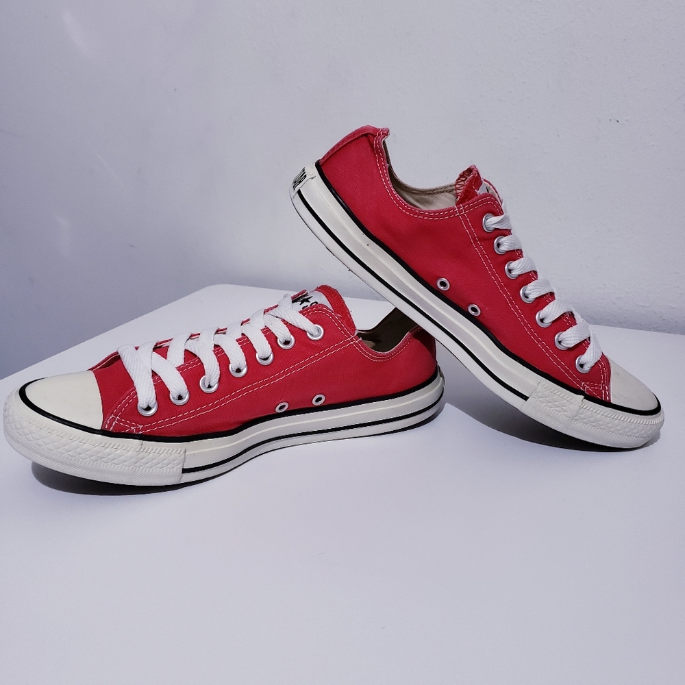 Converse size 8.5 mens size 10.5 womens pre owned